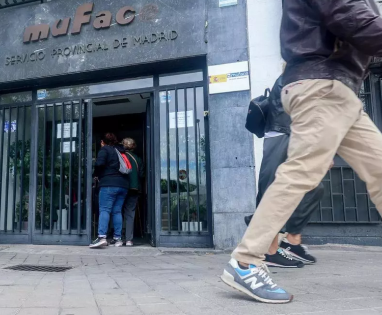 Los altos funcionarios, sobre Muface Tenemos compañeros con cáncer que no saben quién les va a tratar"