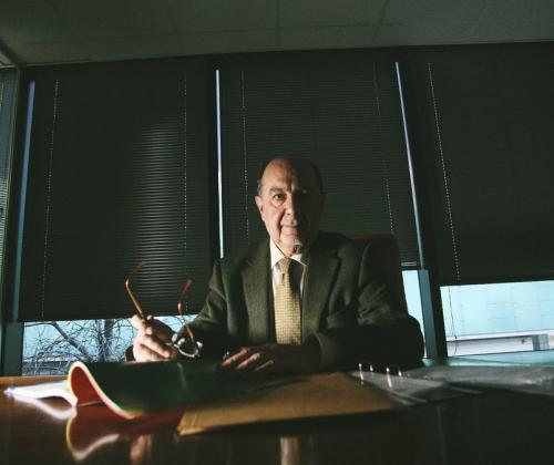 Funcionarios de brazos cruzados Me jubilo tras años intentando que me den trabajo